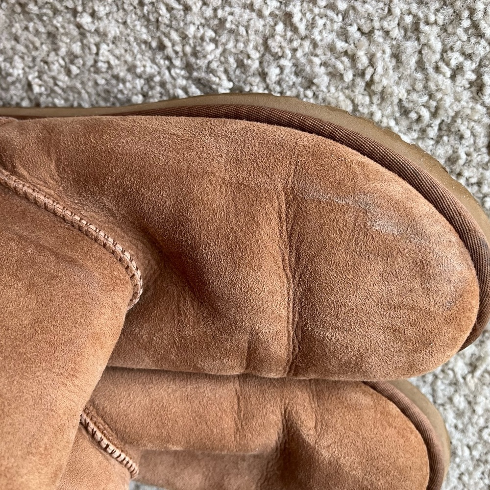 Bailey Button Uggs - image 4